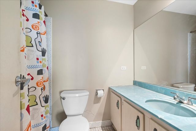 7141 N KEDZIE Avenue 601, Chicago, IL 60645