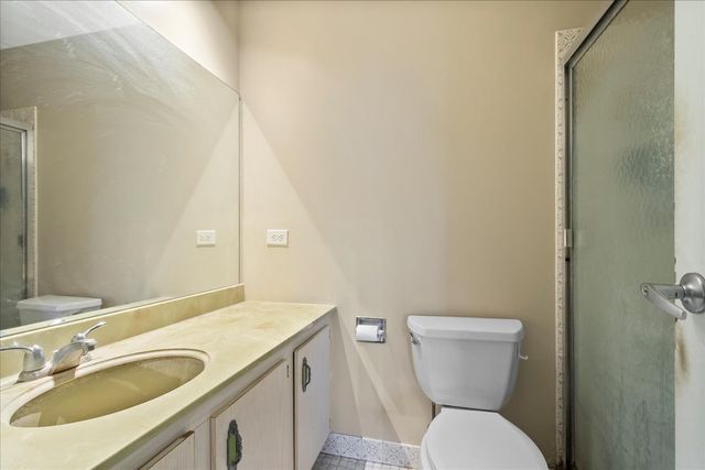 7141 N KEDZIE Avenue 601, Chicago, IL 60645