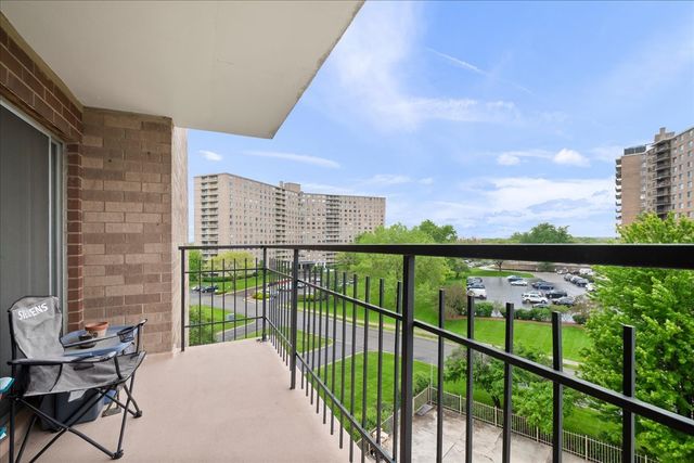 7141 N KEDZIE Avenue 601, Chicago, IL 60645