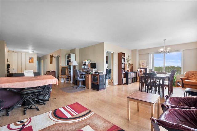 7141 N KEDZIE Avenue 601, Chicago, IL 60645