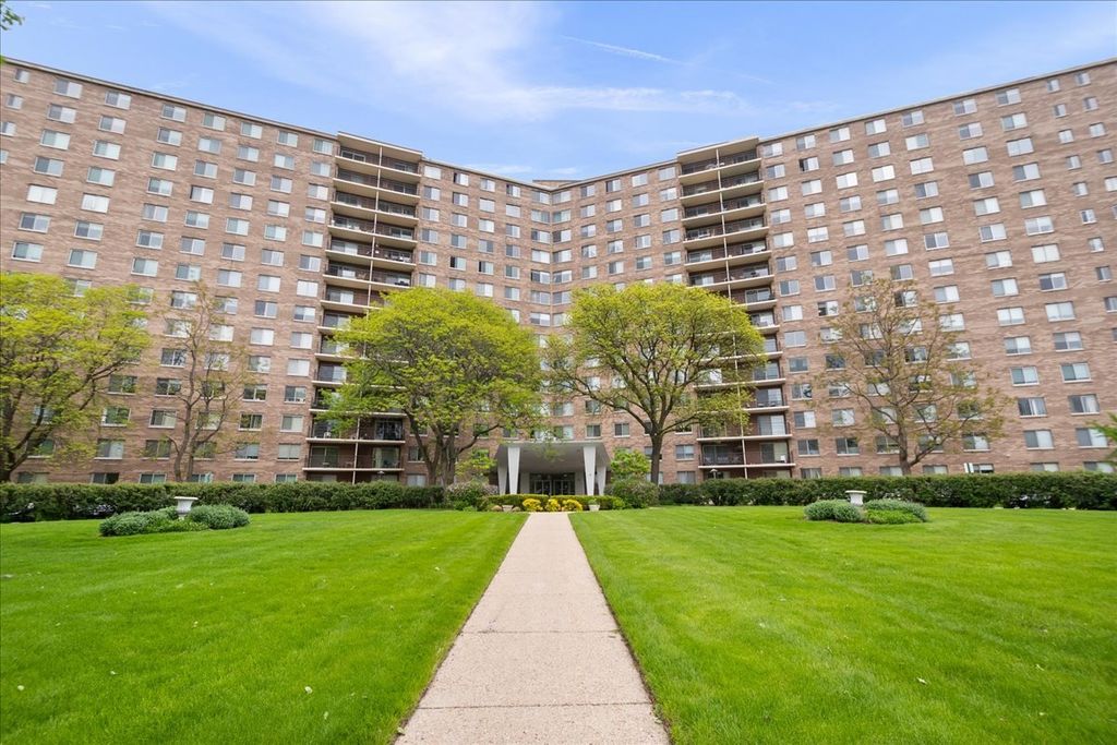7141 N KEDZIE Avenue 601, Chicago, IL 60645
