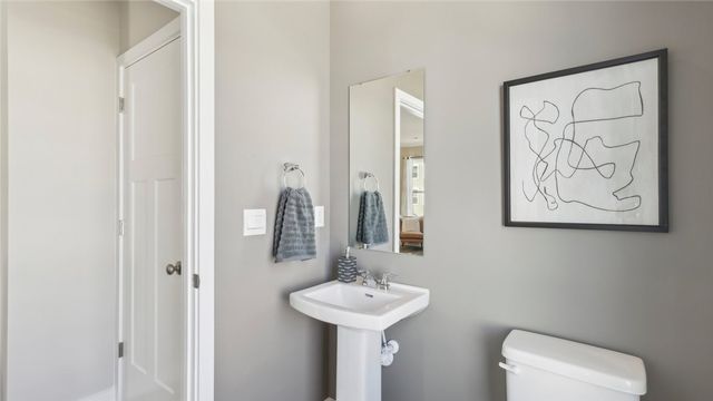 767 Olivia St, Collier Twp, PA 15205