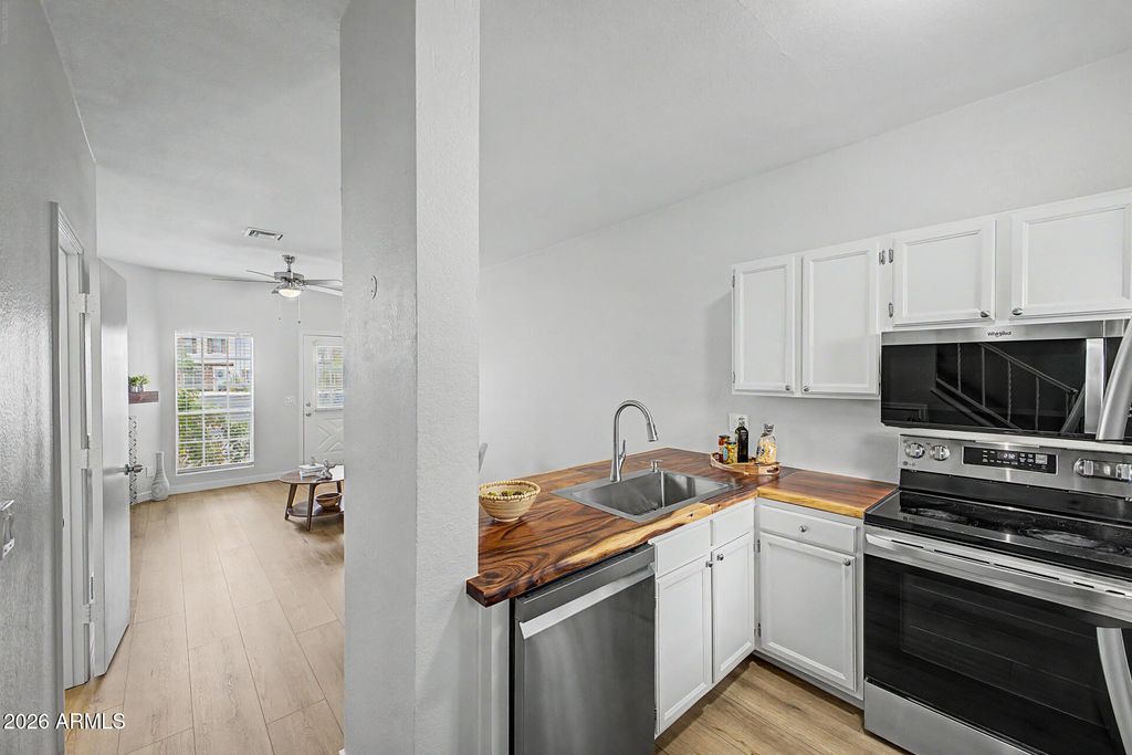 Image 11 of property listing at 1601 N SABA Street 301, Chandler, AZ 85225