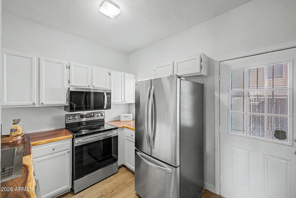 Image 12 of property listing at 1601 N SABA Street 301, Chandler, AZ 85225