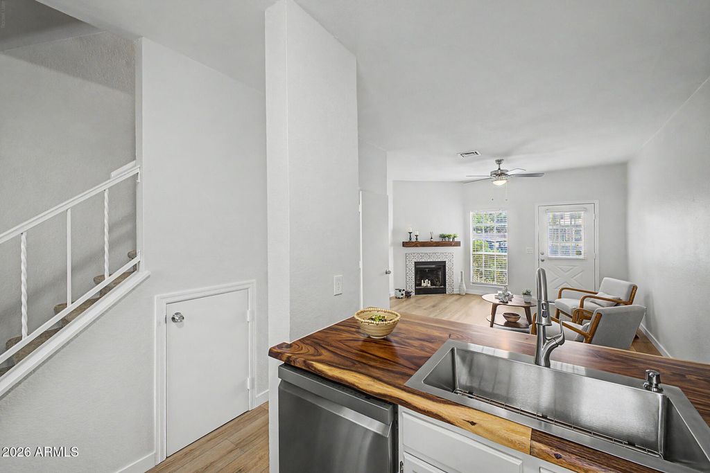 Image 13 of property listing at 1601 N SABA Street 301, Chandler, AZ 85225