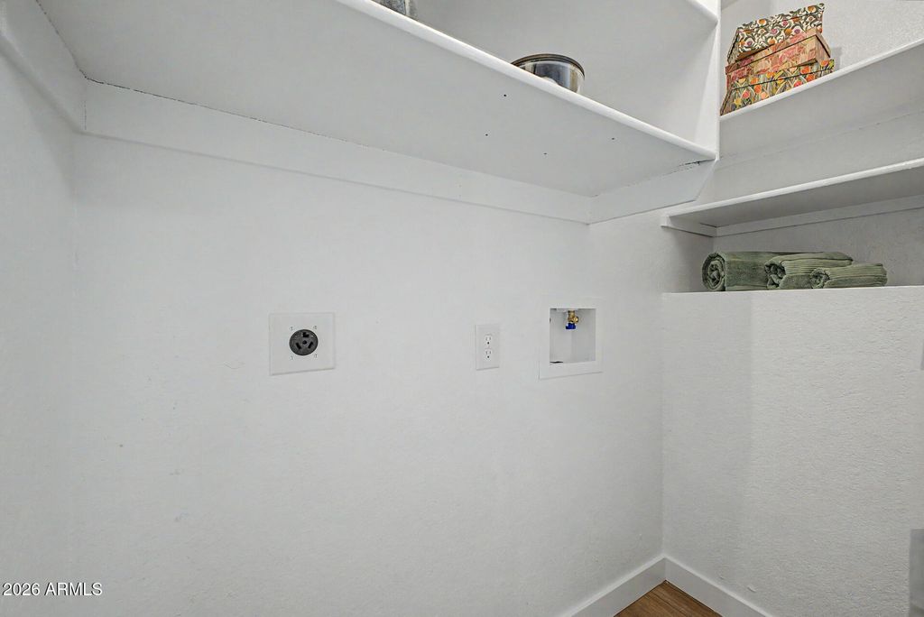 Image 21 of property listing at 1601 N SABA Street 301, Chandler, AZ 85225