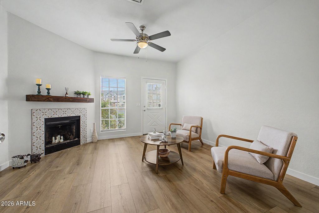 Image 7 of property listing at 1601 N SABA Street 301, Chandler, AZ 85225