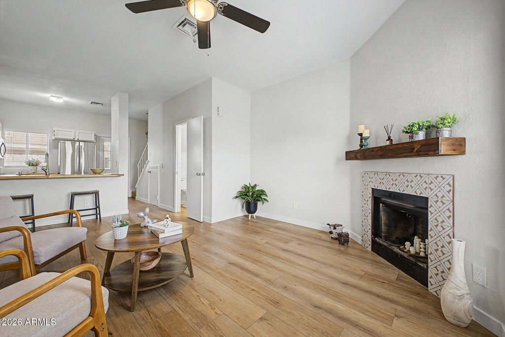 Image 9 of property listing at 1601 N SABA Street 301, Chandler, AZ 85225