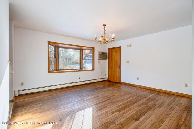 609 New Paltz Road, Highland, NY 12528