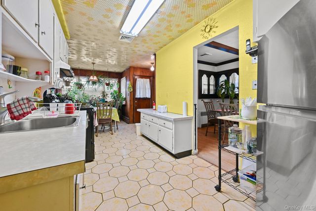 2225 Leighton Road, Elmont, NY 11003