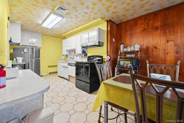 2225 Leighton Road, Elmont, NY 11003