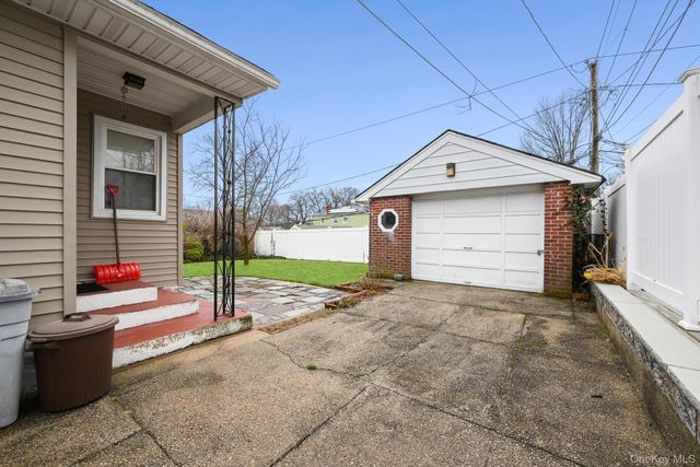 2225 Leighton Road, Elmont, NY 11003