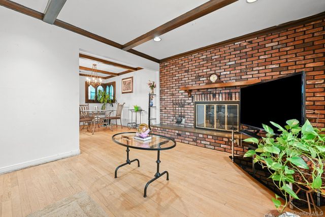 2225 Leighton Road, Elmont, NY 11003