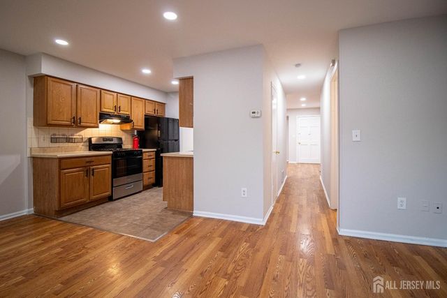 4-H Quincy Circle, South Brunswick, NJ 08810