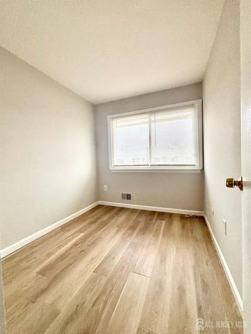 4-H Quincy Circle, South Brunswick, NJ 08810