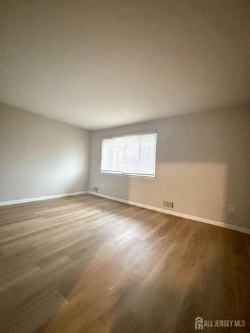 4-H Quincy Circle, South Brunswick, NJ 08810