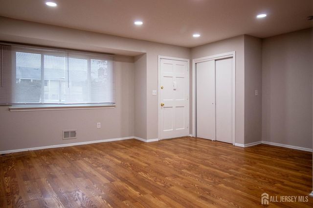 4-H Quincy Circle, South Brunswick, NJ 08810