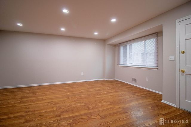 4-H Quincy Circle, South Brunswick, NJ 08810