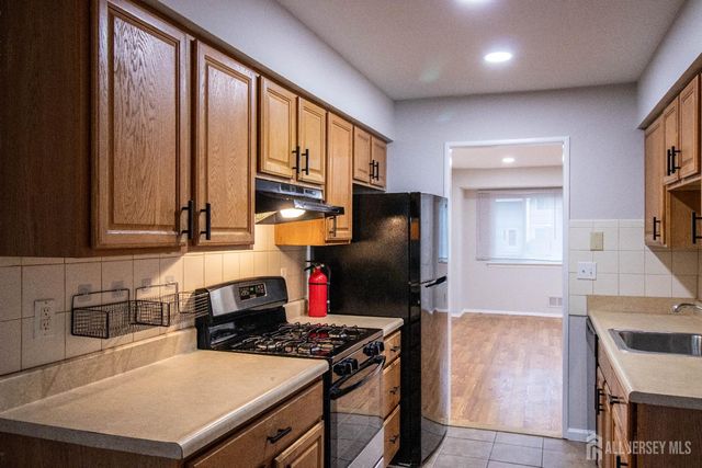 4-H Quincy Circle, South Brunswick, NJ 08810