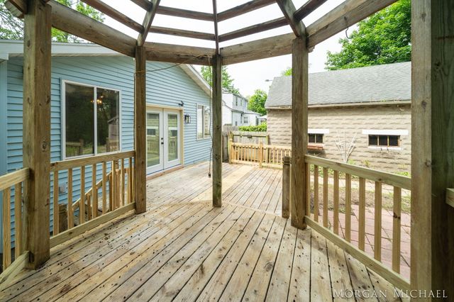 700 Oak Avenue, Muskegon City, MI 49442