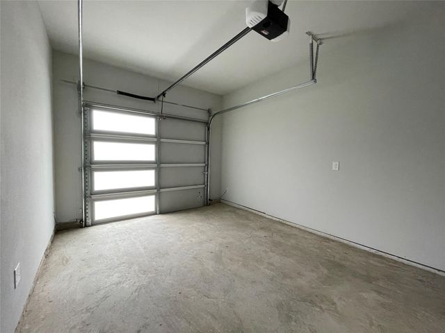 2417 N Winnetka Avenue, Dallas, TX 75212