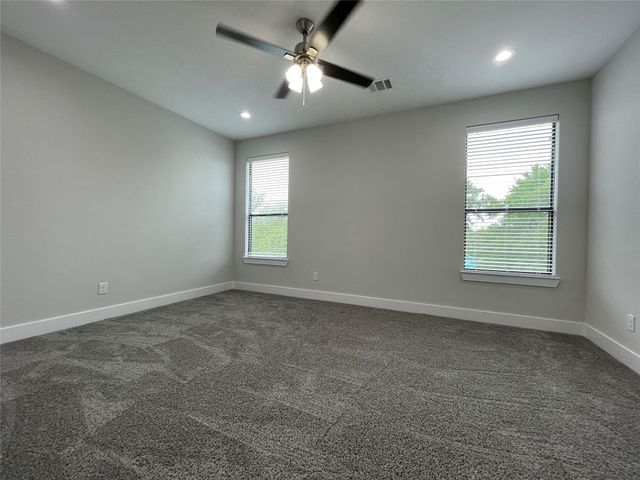 2417 N Winnetka Avenue, Dallas, TX 75212