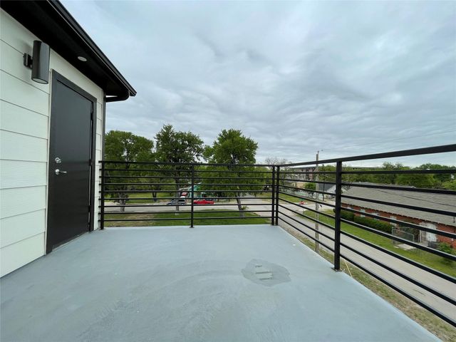2417 N Winnetka Avenue, Dallas, TX 75212