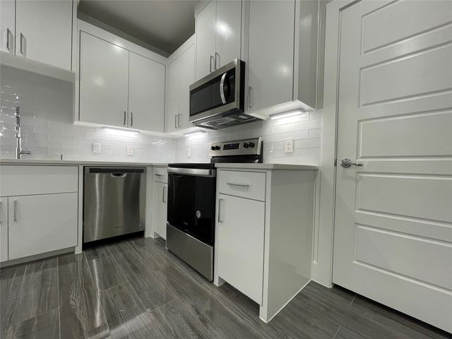 2417 N Winnetka Avenue, Dallas, TX 75212