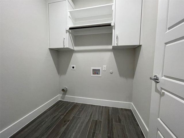 2417 N Winnetka Avenue, Dallas, TX 75212
