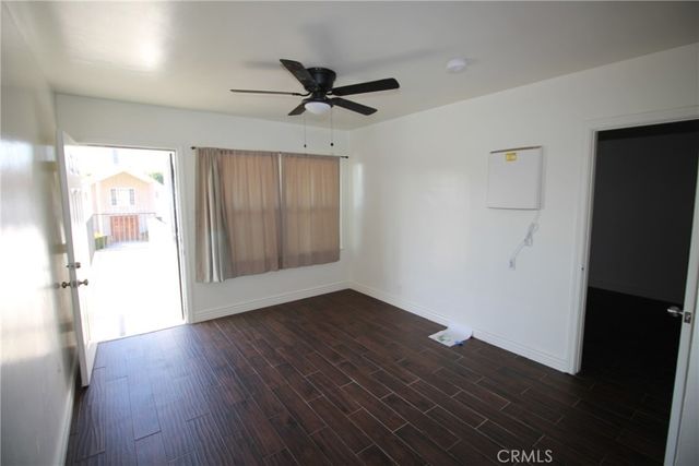 4954 Tweedy Boulevard B, South Gate, CA 90280