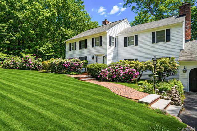 2068 Lansing Place, Muttontown, NY 11791