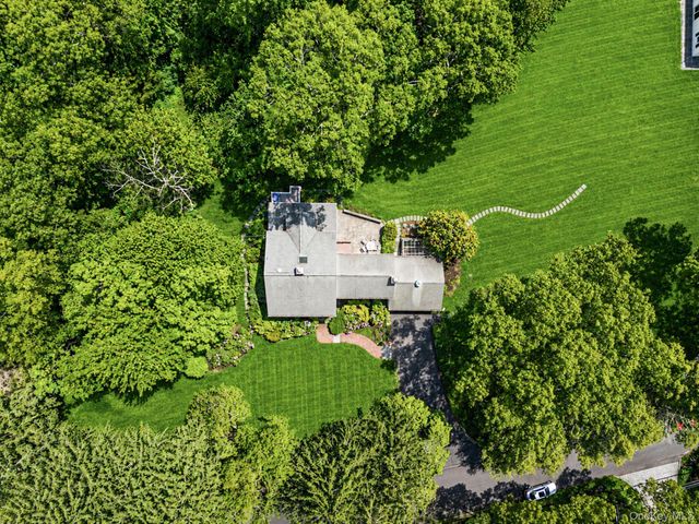 2068 Lansing Place, Muttontown, NY 11791