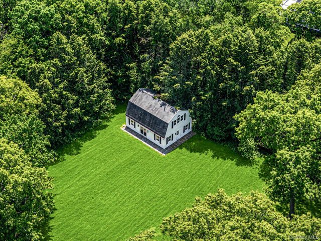 2068 Lansing Place, Muttontown, NY 11791