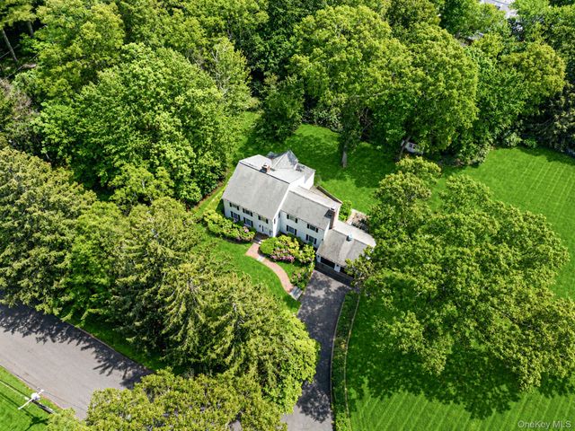 2068 Lansing Place, Muttontown, NY 11791