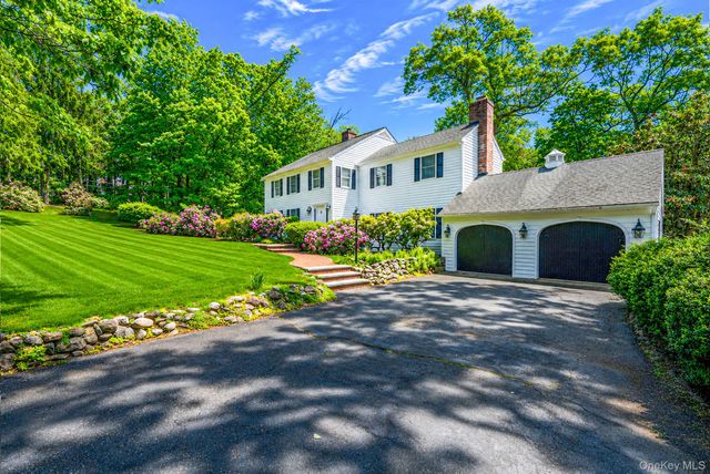 2068 Lansing Place, Muttontown, NY 11791