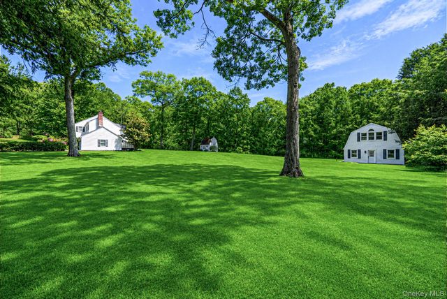 2068 Lansing Place, Muttontown, NY 11791