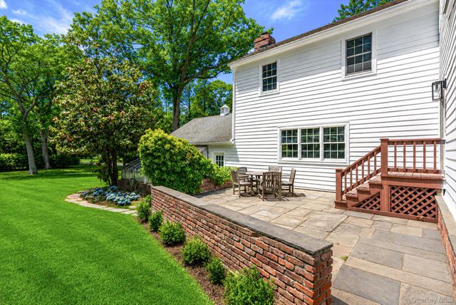 2068 Lansing Place, Muttontown, NY 11791