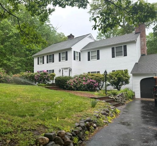 2068 Lansing Place, Muttontown, NY 11791
