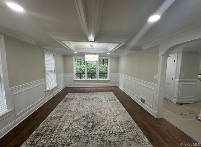 2068 Lansing Place, Muttontown, NY 11791