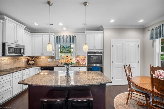 6908 River Gate Court, Oak Ridge, NC 27310