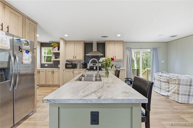 6761 W Jessica Court, Homosassa, FL 34446