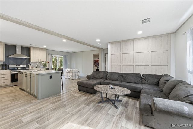 6761 W Jessica Court, Homosassa, FL 34446