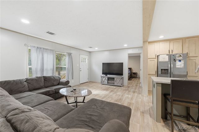 6761 W Jessica Court, Homosassa, FL 34446