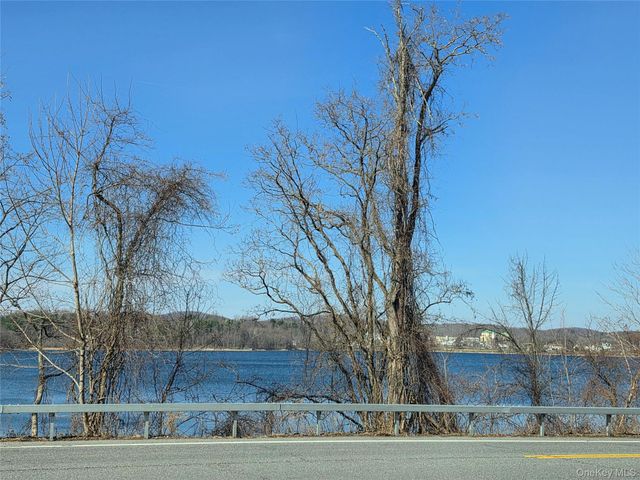 6 Willow Road, Carmel, NY 10512