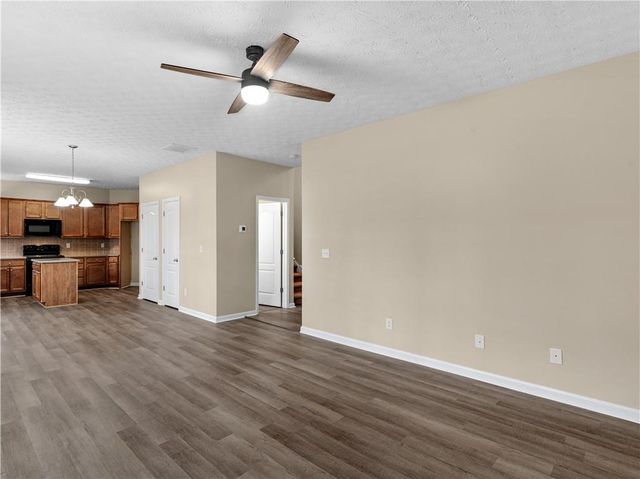 965 Navaho Trail, Monroe, GA 30655