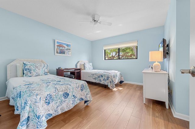 215 Oak Harbour Drive, Juno Beach, FL 33408
