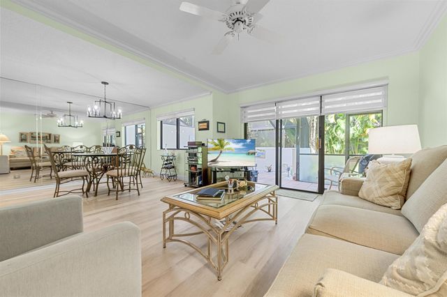 215 Oak Harbour Drive, Juno Beach, FL 33408