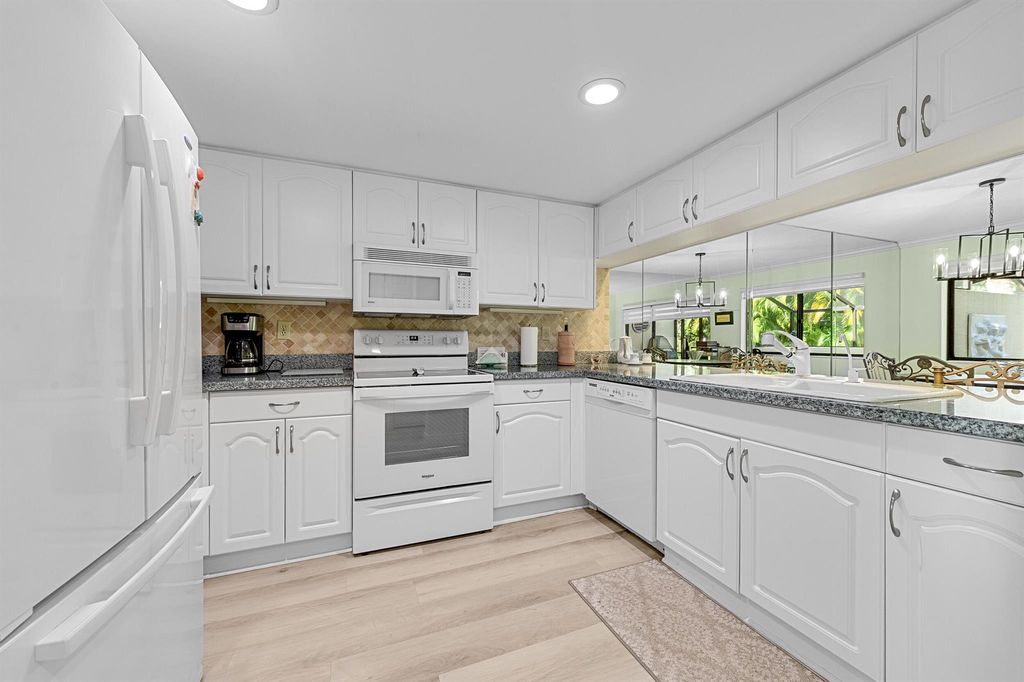 215 Oak Harbour Drive, Juno Beach, FL 33408