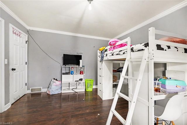 436 White Road, King, NC 27021