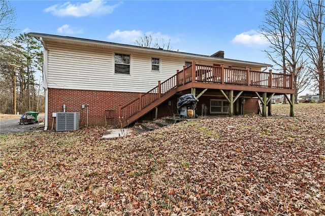 436 White Road, King, NC 27021